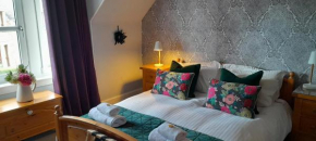 Strome Lodge
